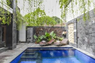 Inviting 3BR Hideout in Legian Perfect for Family Villa in Kuta