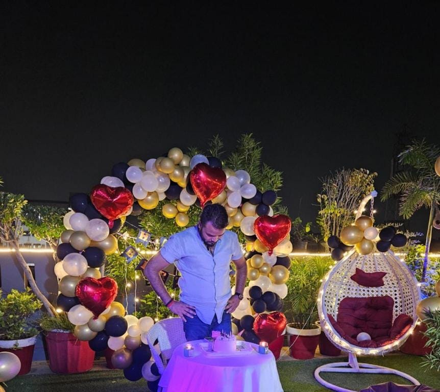 Goroomgo White Elephant Inn Noida Hotel in Noida