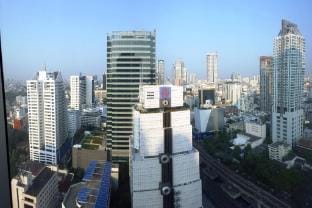 Serviced 2 Bed Superior SkyVillas Apartment in Bangkok