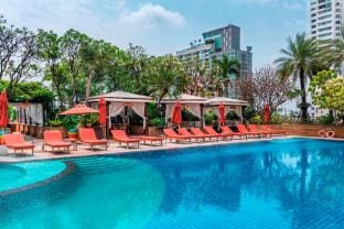 Serviced 2 Bed Superior SkyVillas Apartment in Bangkok