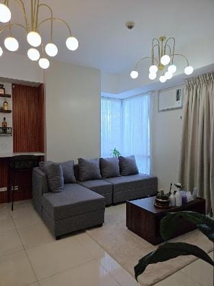 Cozy Corner Suite 2BR-2BA Manhattan Heights Cubao Apartment in Pasig