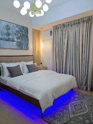 Cozy Corner Suite 2BR-2BA Manhattan Heights Cubao Apartment in Pasig
