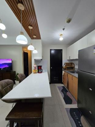 Cozy Corner Suite 2BR-2BA Manhattan Heights Cubao Apartment in Pasig