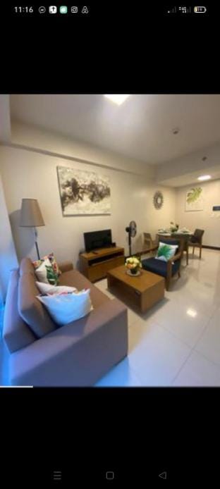 The Mactan newtown Beautiful condo w/ pool & beach Apartment in Lapu-Lapu City