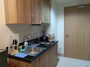 A2J Luxury 1BR Suite beside SM Mall of Asia Apartment in Pasay