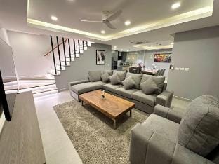 Super Luxury 3BR pool villa - Pattaya City Centre  Villa in Pattaya City