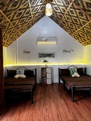 Casa 29:11  by Happy Hut Retreat 13 pax with beach access Zambales Villa in Central Luzon