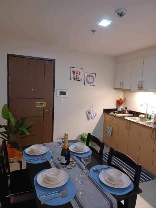 Yhanjhie Staycation Spot - Iloilo City-5E Apartment in Iloilo City