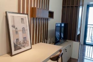 Modern Living 1 Makati City 200mbps Wifi & Netflix Apartment in Makati