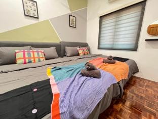 TcVila4 18PAX 5BR 3Min to TelukCempedak Beach Vacation rental in Pahang, Malaysia