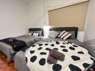 TcVila4 18PAX 5BR 3Min to TelukCempedak Beach Vacation rental in Pahang, Malaysia