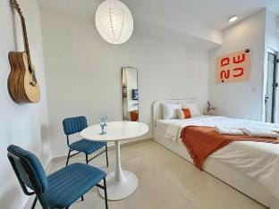 1km to center - Free gym - Pool view Studio Apartment in Ho Chi Minh City