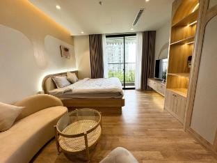 Thien Nga lake view/High floor/Lanmark Onsen Apartment in Laos