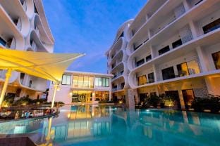 Duplex Naiharn UTL B325: Your Perfect Stay  Apartment in Rawai