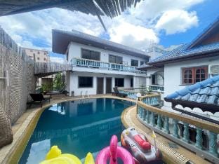 Plan B house Vacation rental in Patong