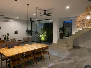 Sunset House Villa in North Kuta