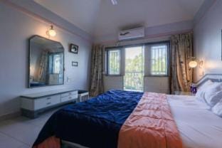 Valley Crest Villa with Swimming Pool Villa in Maharashtra