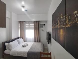 4th Urban Deca Tower Edsa staycation with Netflix Apartment in Mandaluyong