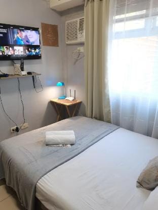 30th floor City View Urban Deca Tower Edsa Apartment in Mandaluyong