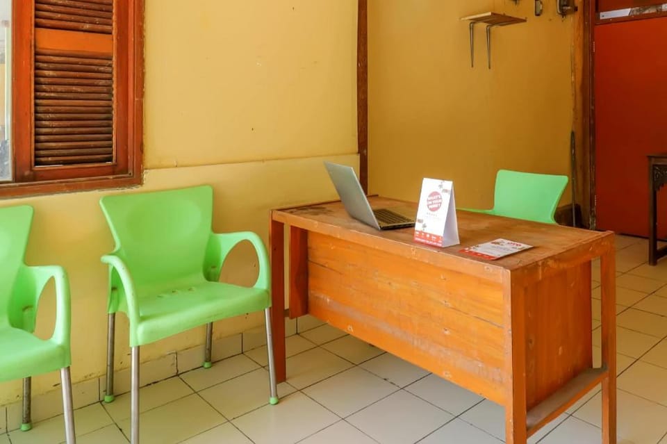 OYO 1755 De'balcon Accomodation Near Ngurah Rai Airport Hotel in Kuta