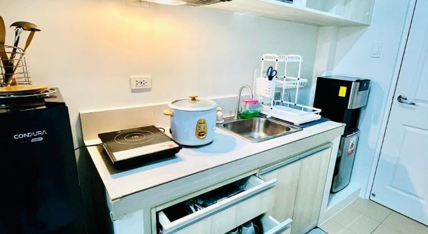DM Condo Rental Apartment hotel in Dumaguete