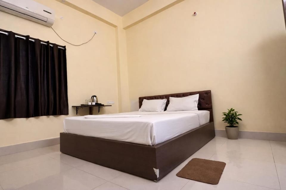 Roomssolution ! Best Hotel In Patna Hotel in India