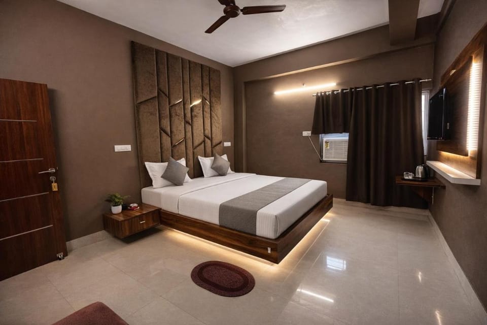 Roomssolution ! Best Hotel In Patna Hotel in India