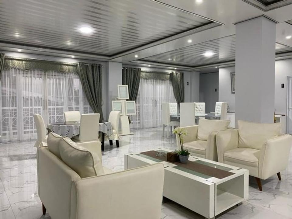 Capital O 93794 Athallah Homestay Syariah Hotel in Indonesia