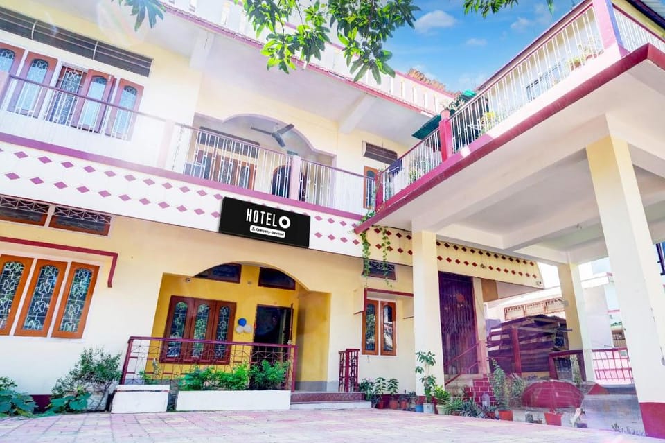 OYO 828905 Modern Home Hotel in India