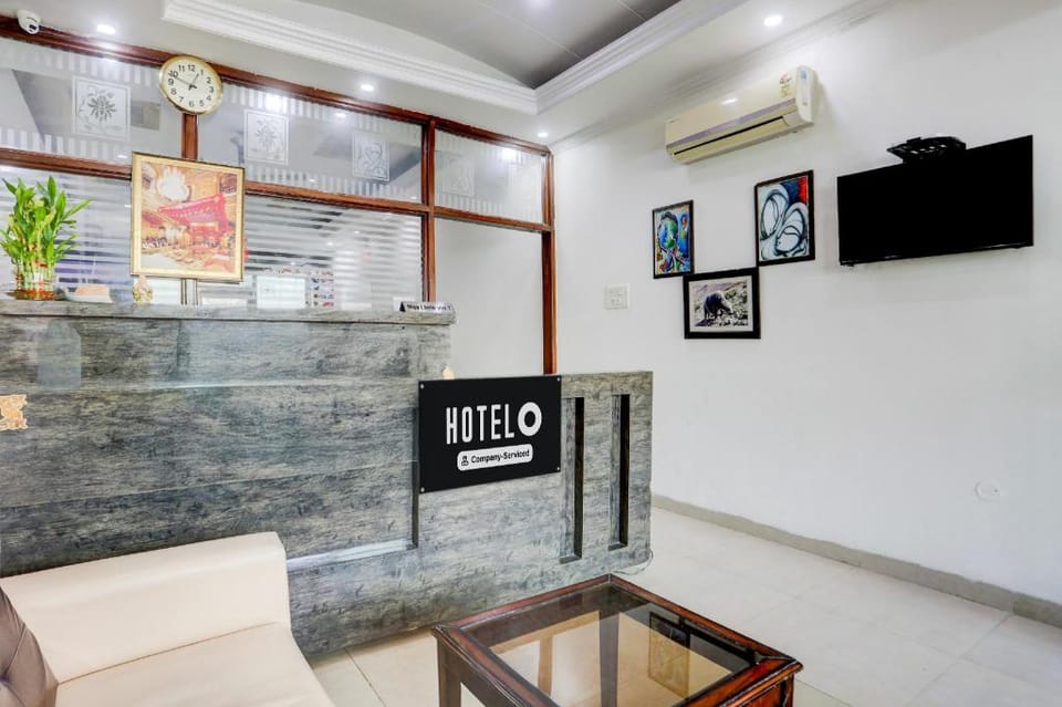 Hotel O Lohgarh Road Zirakpur Formerly JB Plaza Hotel in Punjab, India