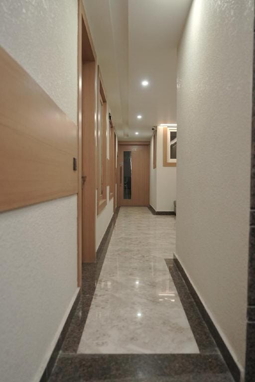 Madina Hotel Hotel in Uttar Pradesh