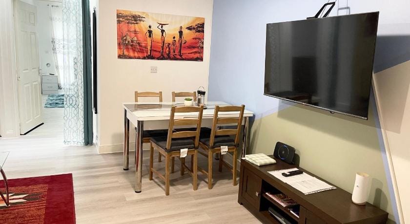 Crescent 2 beds Apartment Apartment in Ilford