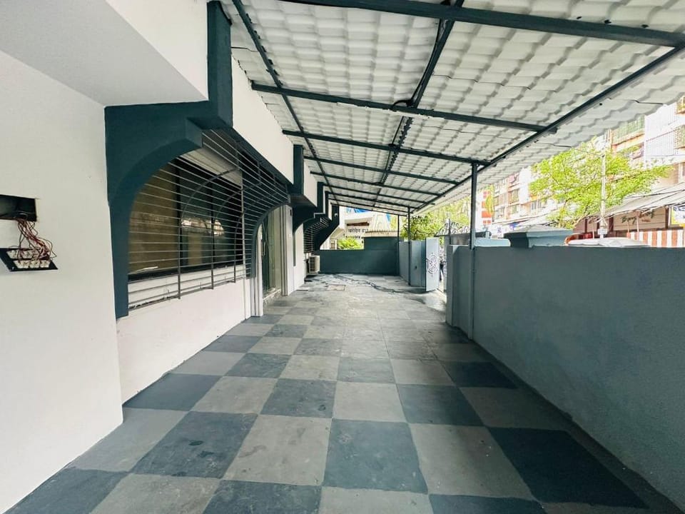 Astha Kandivali Service Apartment Bed and Breakfast in Mumbai
