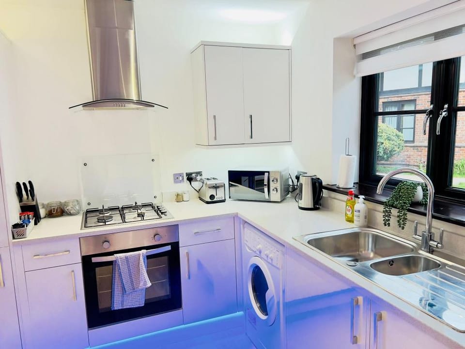 Fairy Meadows Hideaway Hotel in Huntingdonshire District