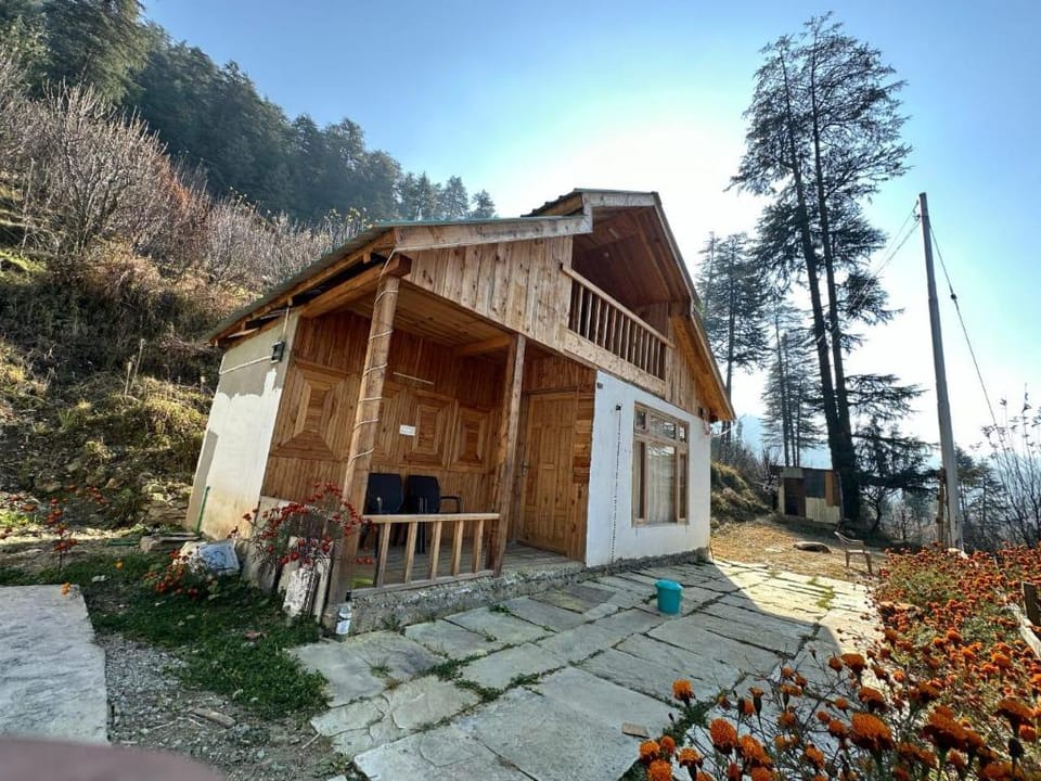 Timber nest Cottage Hotel in Himachal Pradesh