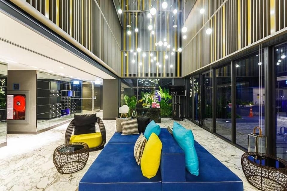 The Deck S芭东海滩顶级公寓 海景泳池 高速wifi 24小时保安 健身房 厨房安静舒适 Apartment in Patong