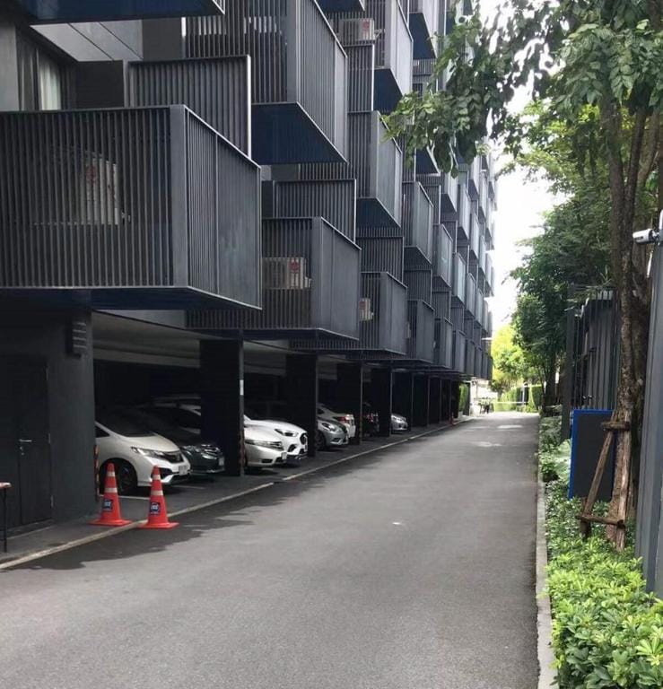 The Deck S芭东海滩顶级公寓 海景泳池 高速wifi 24小时保安 健身房 厨房安静舒适 Apartment in Patong
