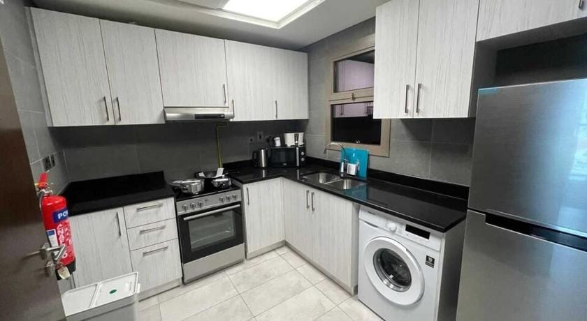 OYO HOME 1381 Premium 1 BHK With Balcony Bed and Breakfast in Abu Dhabi