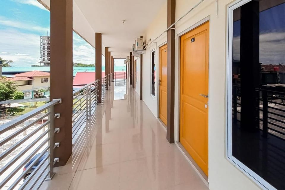 FARAH Homestay Syariah Mitra RedDoorz Hotel in West Sumatra, Indonesia