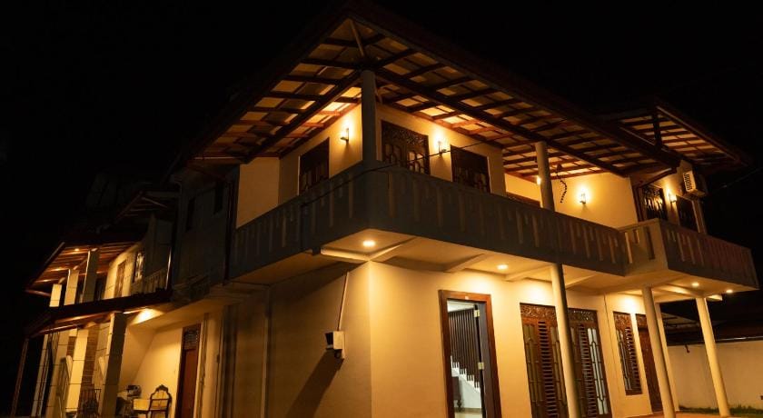 Homestead Escape Hotel in Mirissa