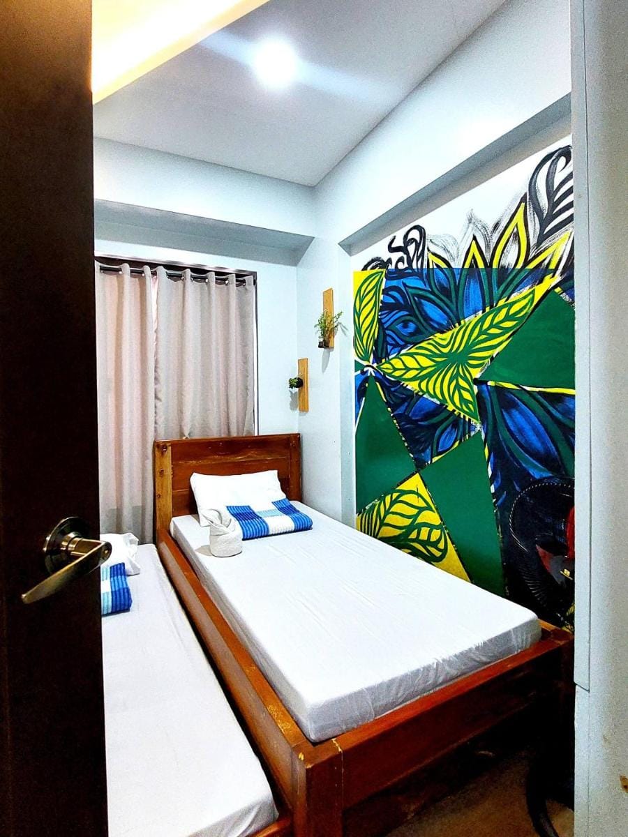 Serene Premier Cozy Condo with Balcony, 2BR Parking Outlook Drive Baguio Apartment in Baguio