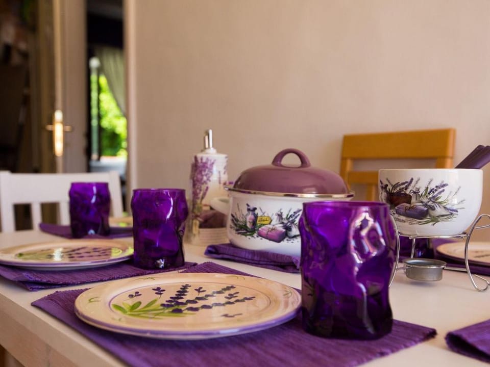 Guest House Gugily- Triple Room with Shared Bathroom and City View Apartment in Dubrovnik