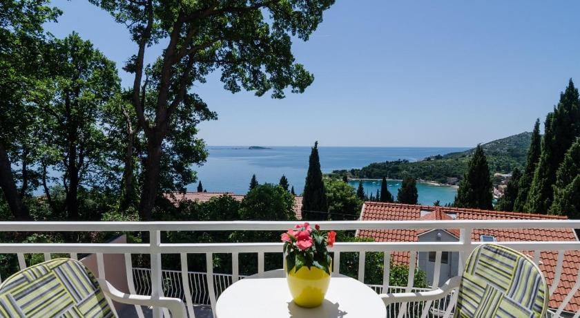 Apartments Marmo - Superior One Bedroom Apartment with Balcony and Sea View Apartman 3 Apartment in Mlini
