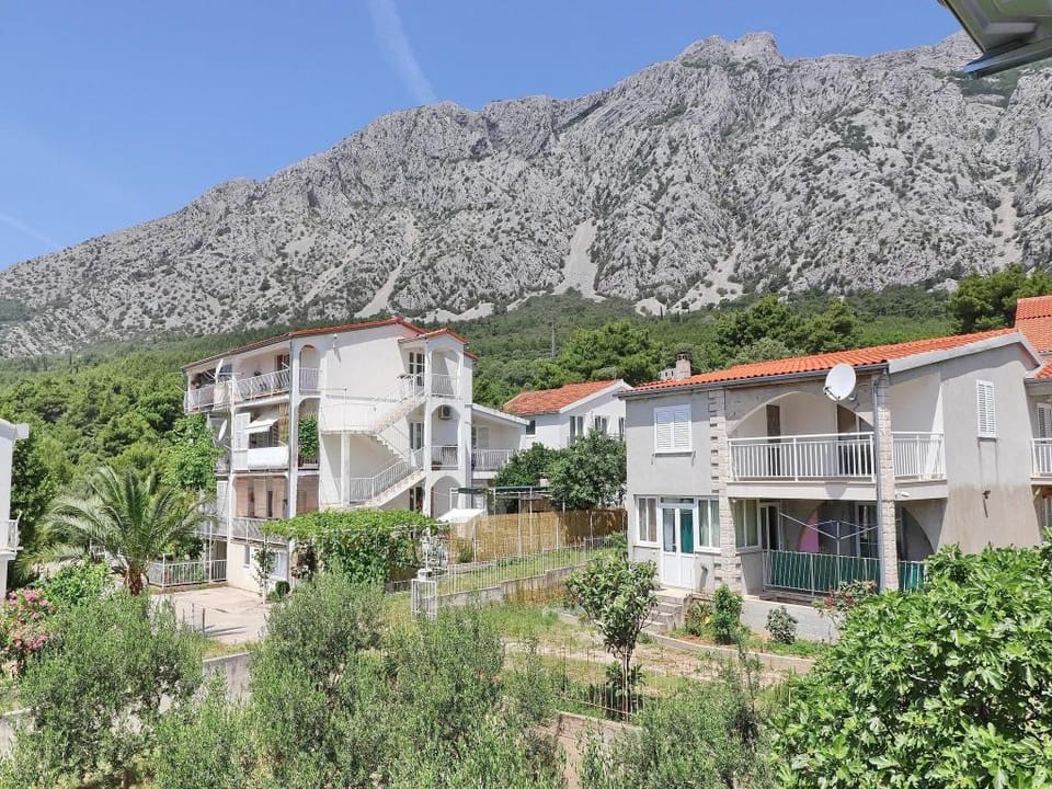 Apartments Villa Michele-Three Bedroom Apartment with Partial Sea View Grejp Apartment in Dubrovnik-Neretva County