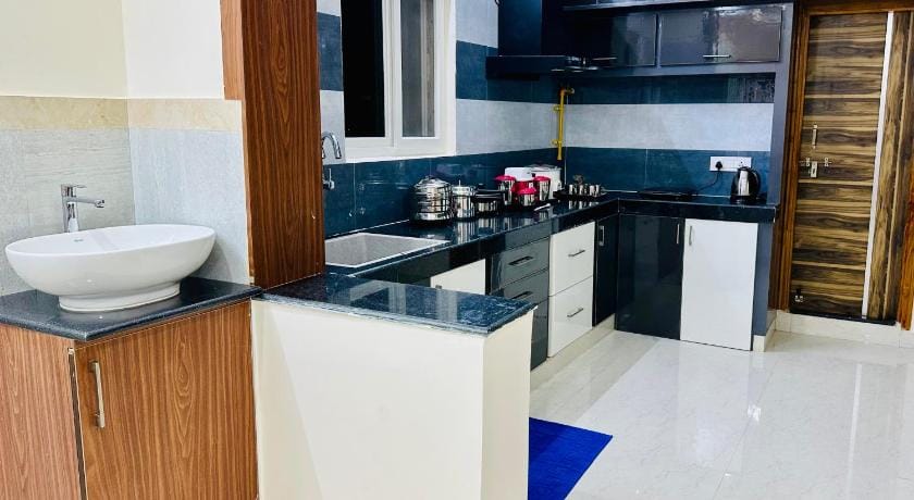 TrueLife Homestays - Sai Nivas - 3BHK AC Apartments for group of families - Best location - Flyover  Vacation rental in Tirupati