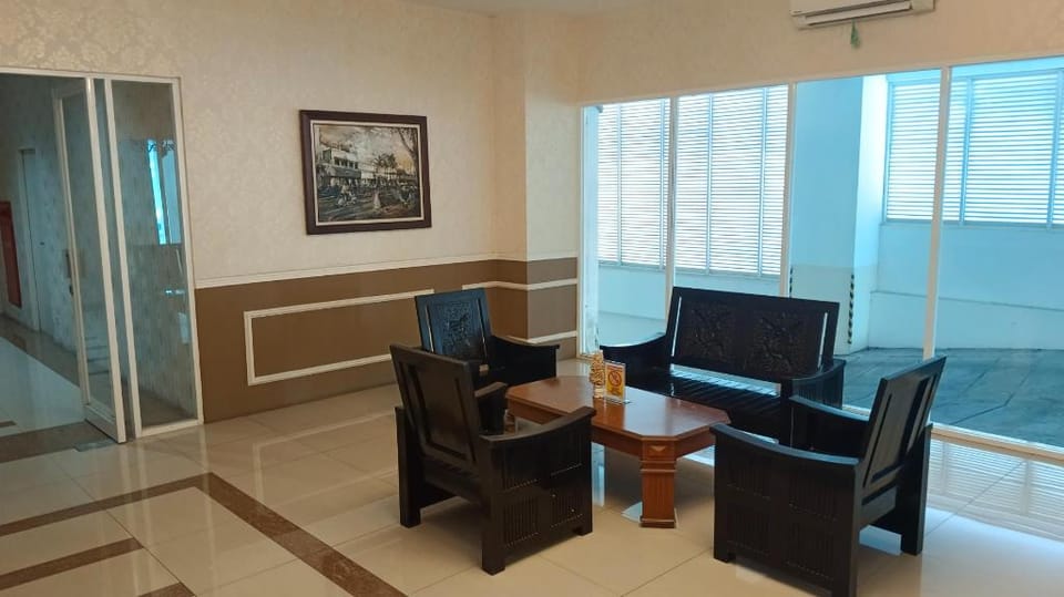 PLUM Dreamscape Bale Hinggil Hotel in Surabaya
