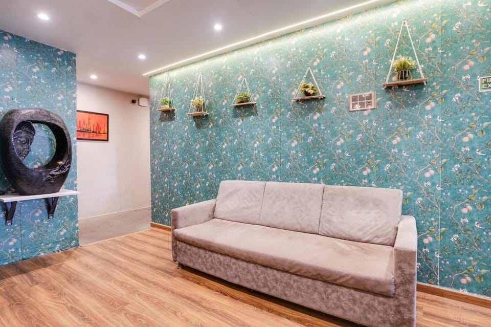 Super Collection O Andheri Near Western Express Highway Hotel in Mumbai