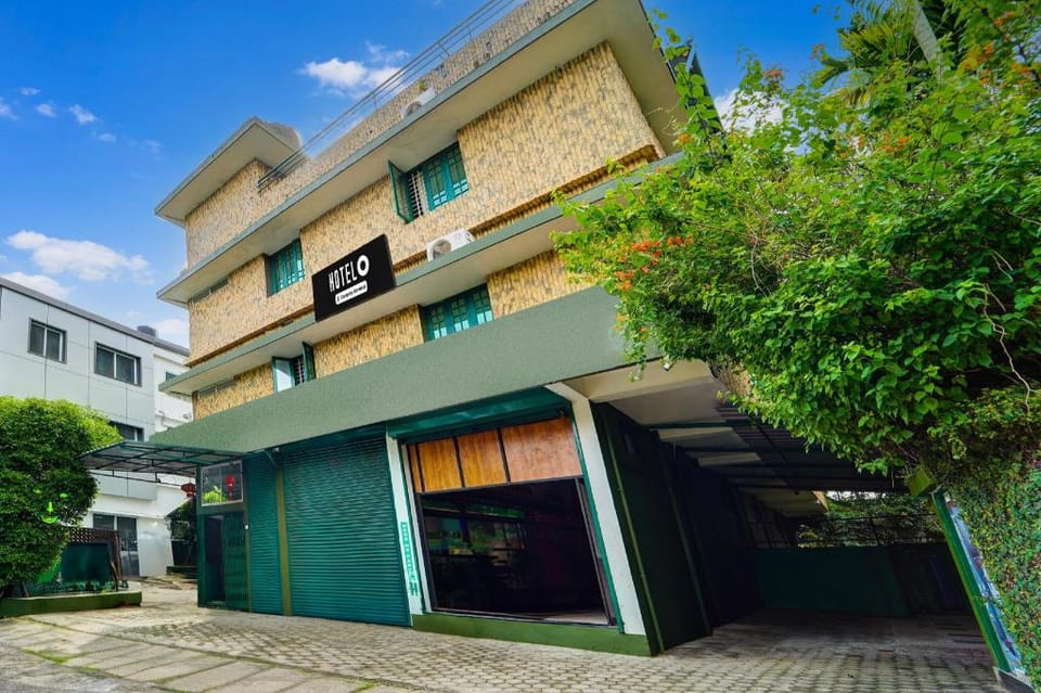 Hotel O Vennala Near Palarivattom Hotel in Kochi