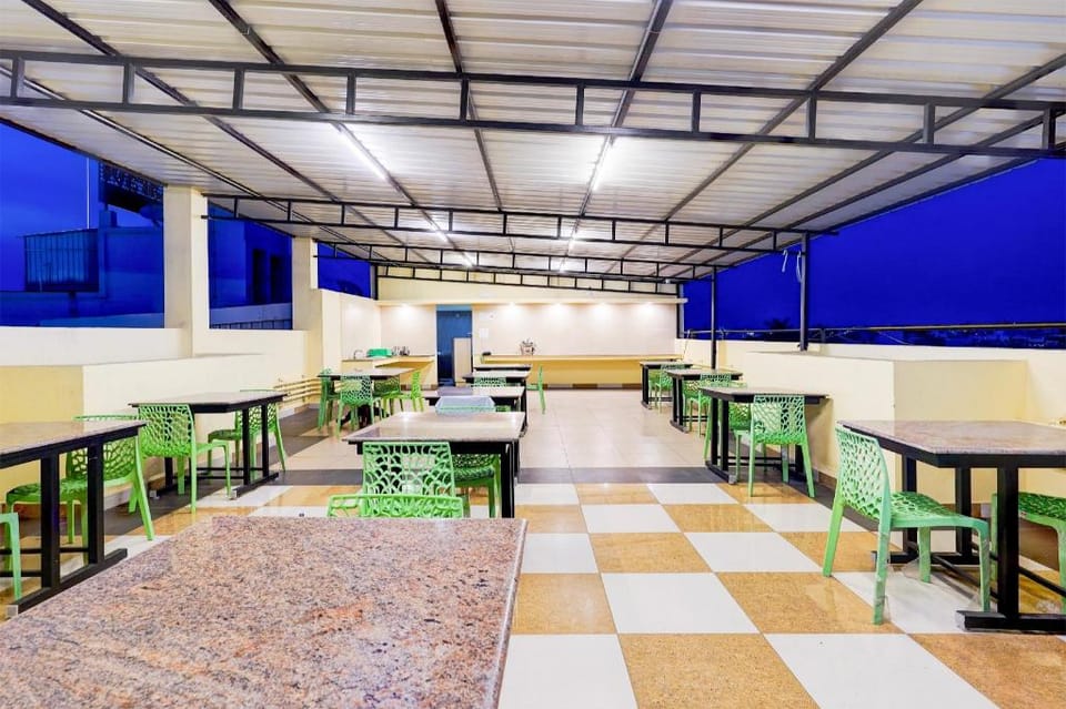 Super Townhouse White Town Rock Beach Formerly Prakasam Residency Hotel in Puducherry