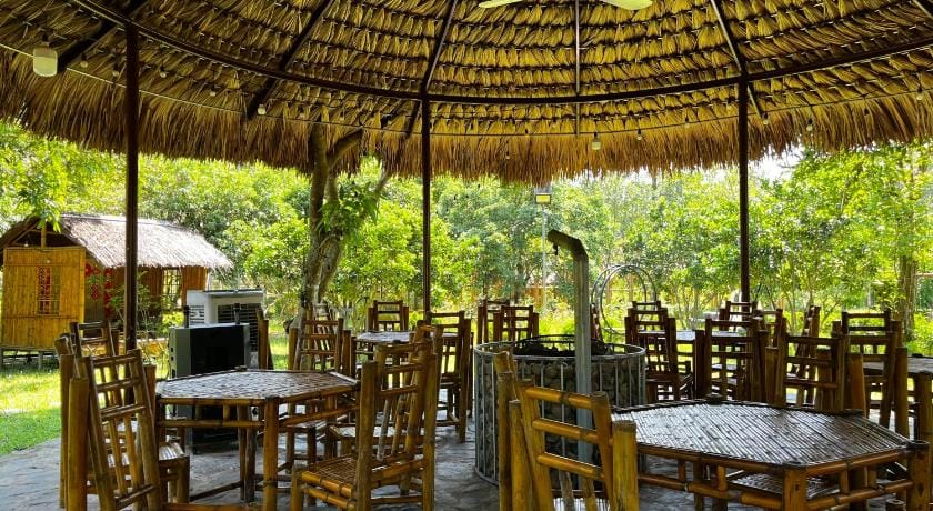 FarmStay Nonego - Sapphire Hill Resort Farm Stay in Laos